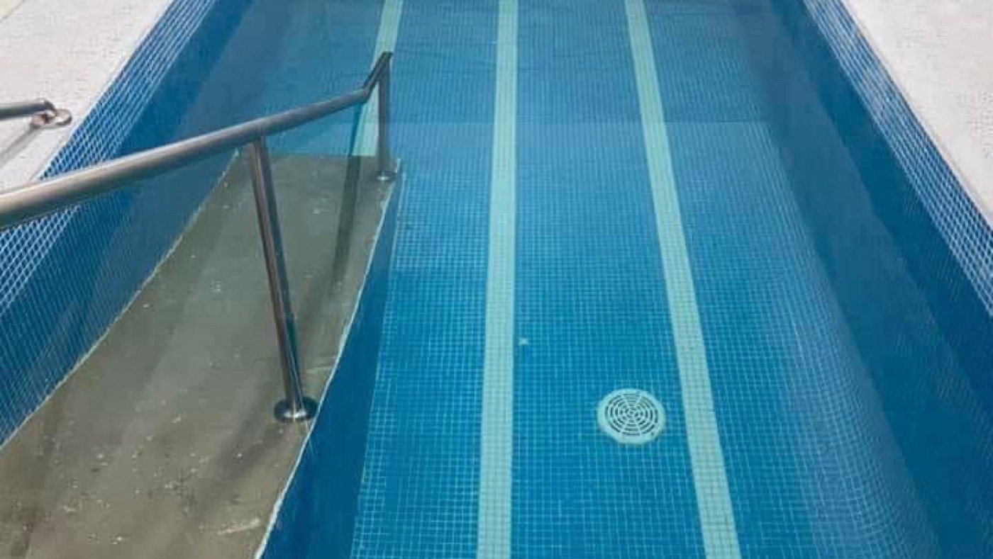 Carril de la alberca terapéutica